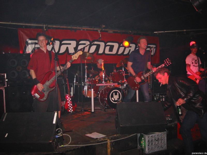 ./20011116_Paranoiacs_Underground/Paranoiacs02@Underground.jpg