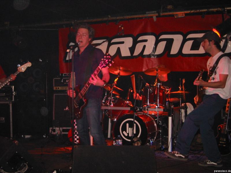 ./20011116_Paranoiacs_Underground/Paranoiacs14@Underground.jpg