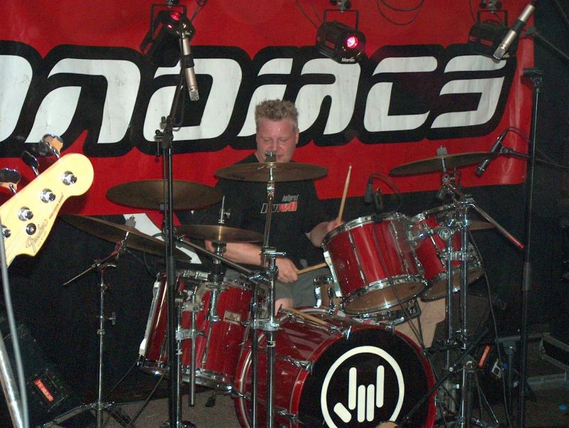 ./20030802_Paranoiacs_Zoersel_DeNon/27.jpg