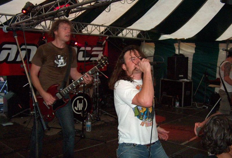 ./20030802_Paranoiacs_Zoersel_DeNon/31.jpg