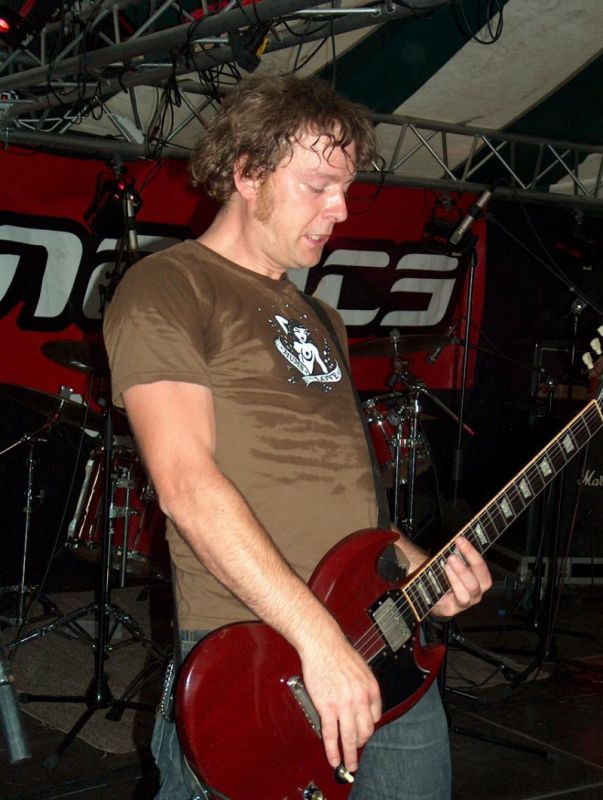 ./20030802_Paranoiacs_Zoersel_DeNon/40.jpg